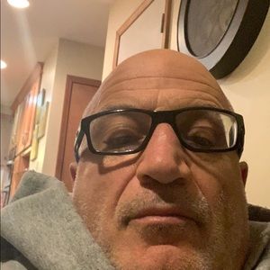 Meet your Posher, Thomas